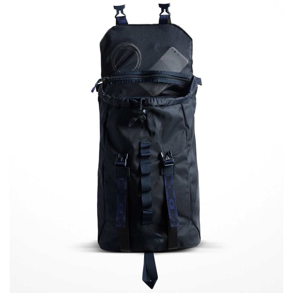 The North Face 23L Lineage Ruck Backpack
